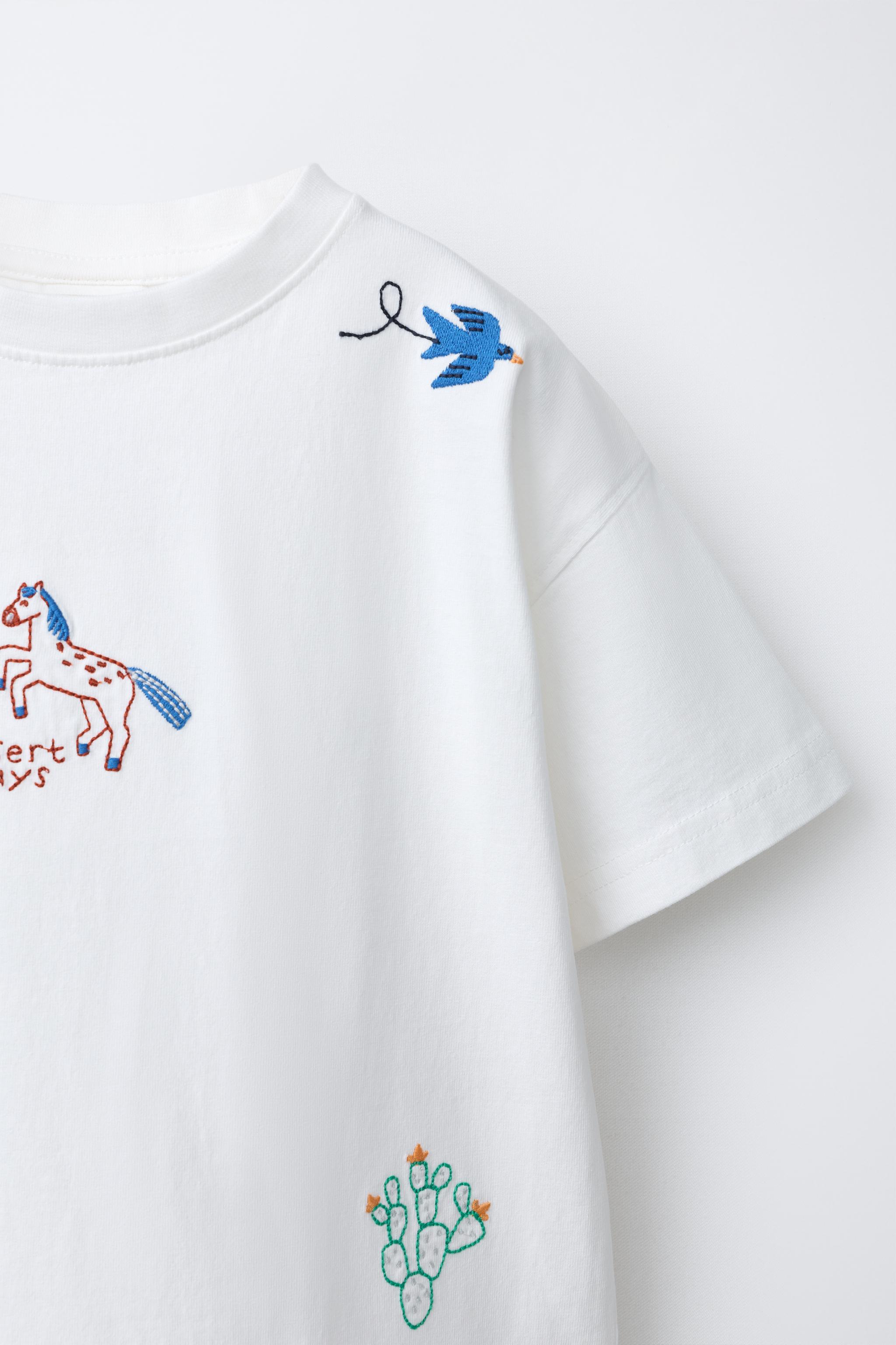 EMBROIDERED T-SHIRT